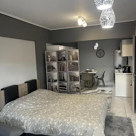 Central Modern Apartment Golos Dış mekan fotoğraf