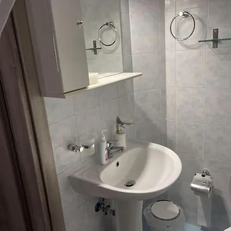 Central Modern Apartment Golos Dış mekan fotoğraf
